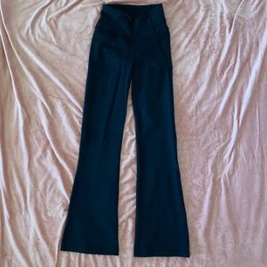 Lululemon Groove Flare Leggings - Size 2
